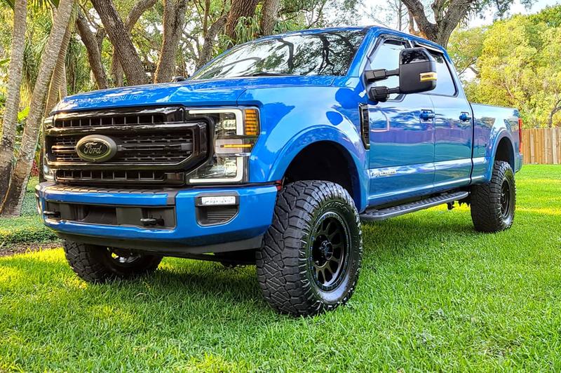 2.5" ReadyLift Front Leveling Kit Super Duty